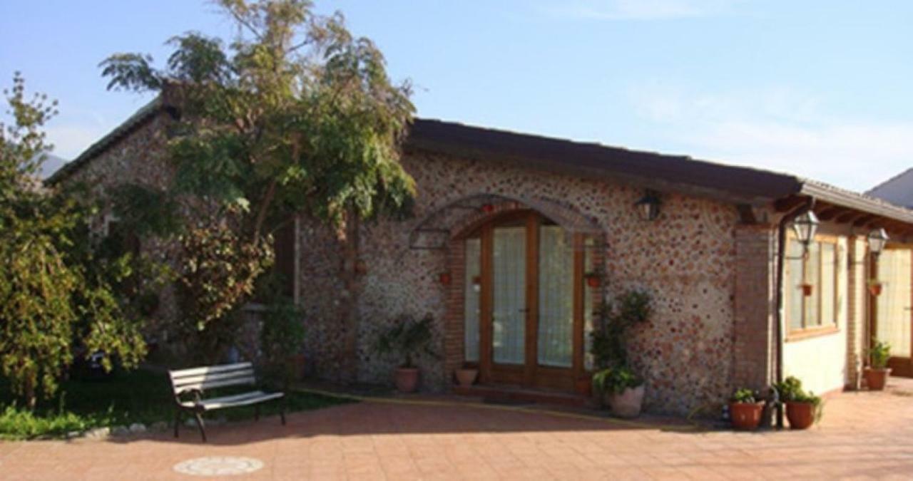 Luzzi Agriturismo Pingitore מראה חיצוני תמונה